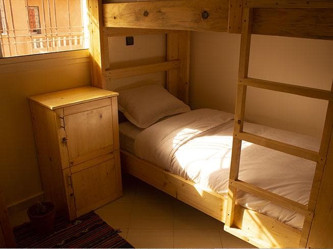 6‑bed mixed dorm — photo 2